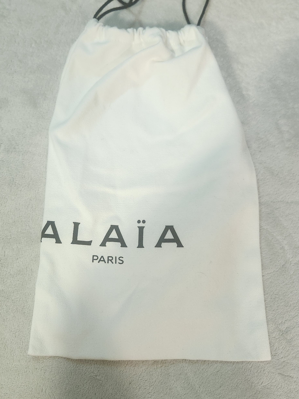 Alaïa Paris White Drawstring Dust Bag